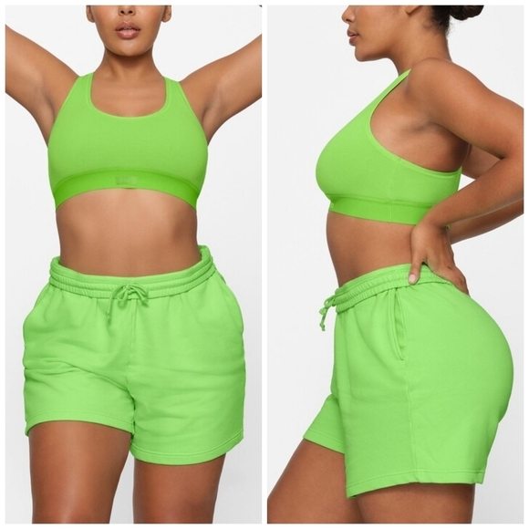 SKIMS Light French Terry Lounge Short Neon Green - Picture 1 of 6